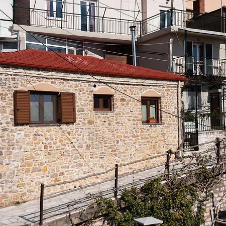 Το Πέτρινο Της Γιαγιάς Μαρίκας Appartement Karpenisi Buitenkant foto