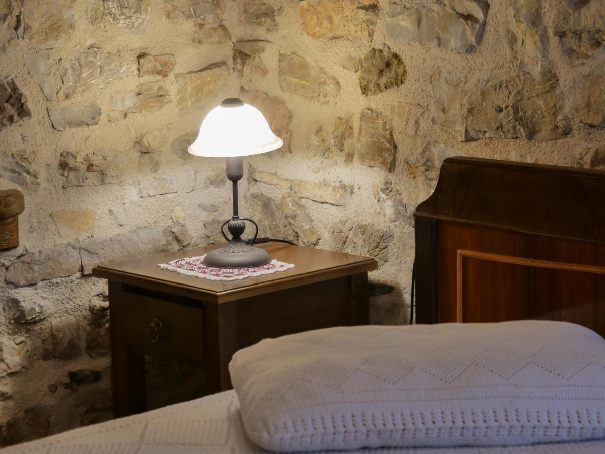 Το Πέτρινο Της Γιαγιάς Μαρίκας Appartement Karpenisi Buitenkant foto