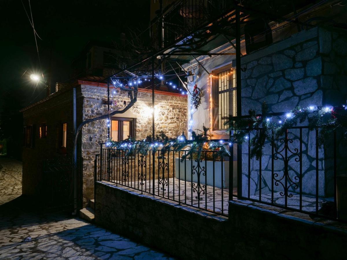 Το Πέτρινο Της Γιαγιάς Μαρίκας Appartement Karpenisi Buitenkant foto