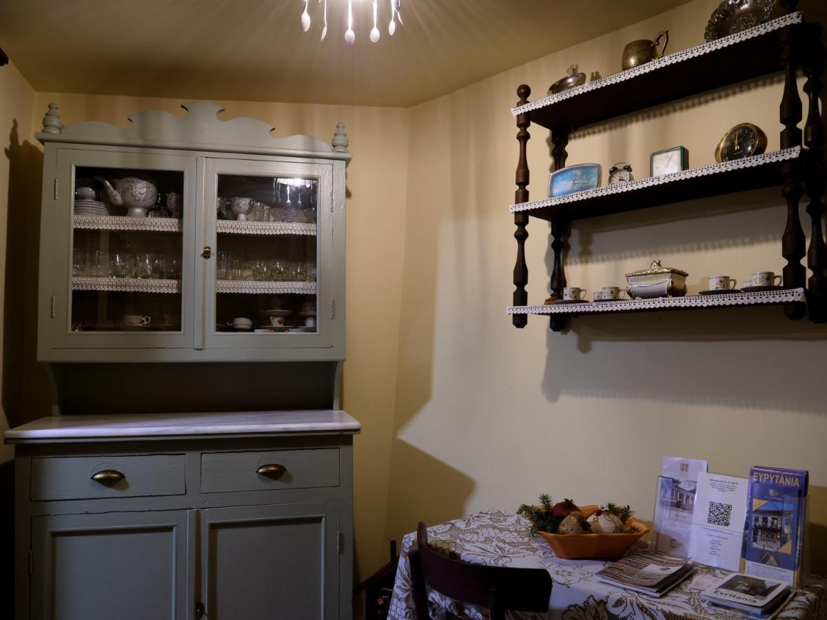 Το Πέτρινο Της Γιαγιάς Μαρίκας Appartement Karpenisi Buitenkant foto